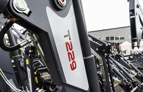 Фронтальный погрузчик Т-229М с джойстиком