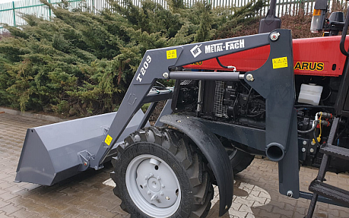 Фронтальный погрузчик T-209